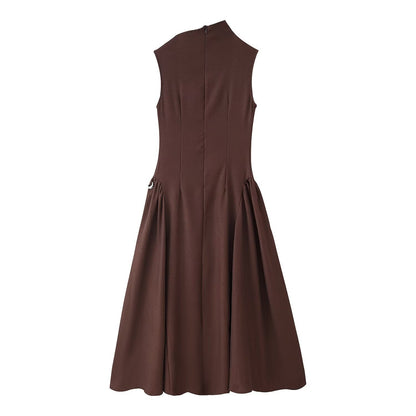 Robe midi élégante sans manches