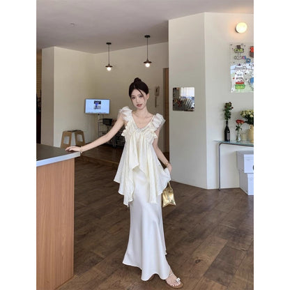 Ensemble jupe en satin à col V asymétrique et volants