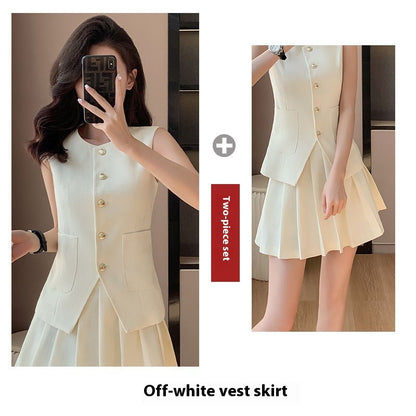 ENSEMBLE JUPE ET VESTE SANS MANCHE 